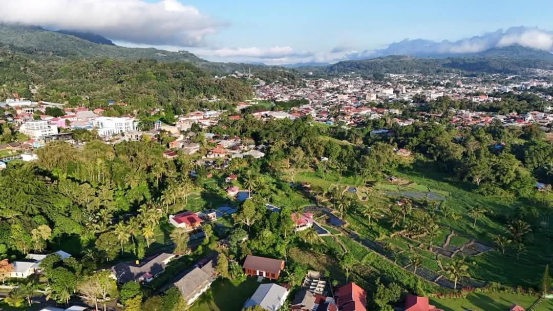 Talaga Tomohon Home Stay And Fishing Pond Exterior foto